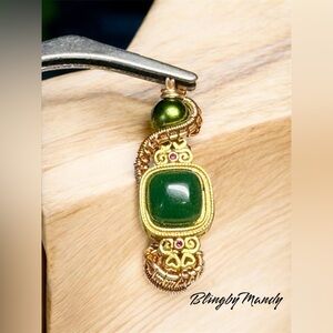 Green and Gold Pendant-wire Art-mini